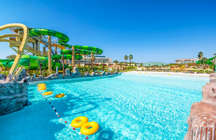 //www.jet2holidays.com/-/media/custom overview images/ayt/regnum carya jlo/waterpark/ayt_81482_regnum-carya_290126_08_custom-overview--689-x-448.jpeg